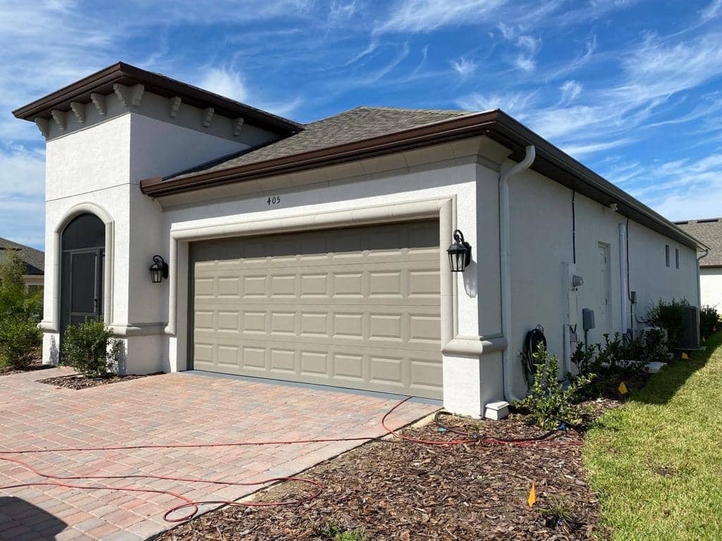 Seamless gutters on elegant home